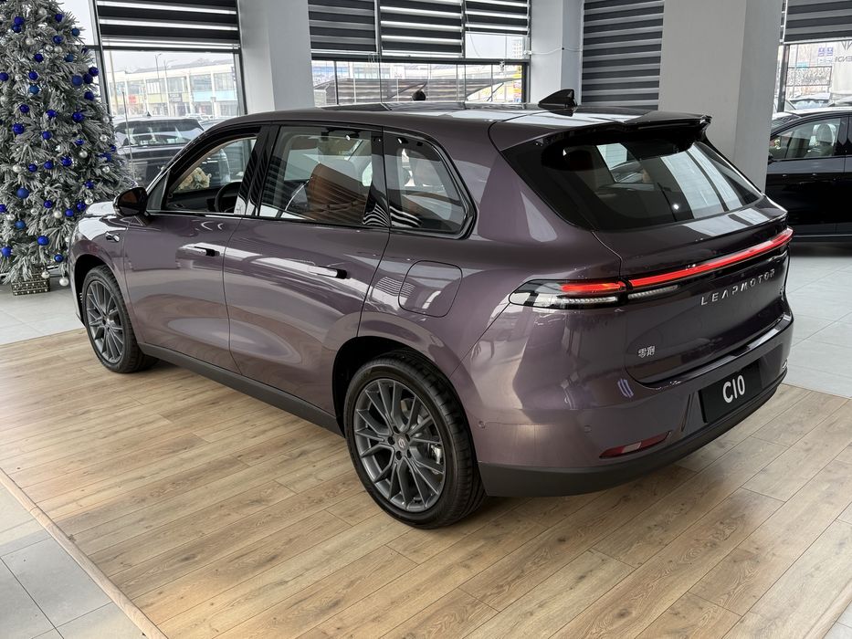 Leapmotor C10 2026 EREV 210 km (Range Extender)