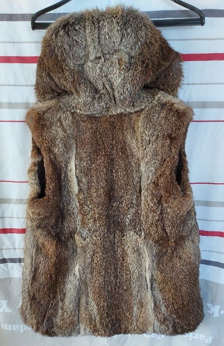 Кожен елек от естествен косъм с качулка