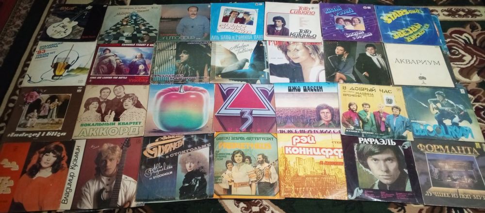 300 штук виниловые пластинки оптом дёшево отдаю