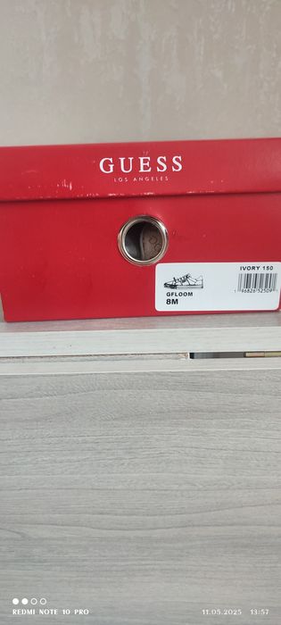 Продам кроссовки