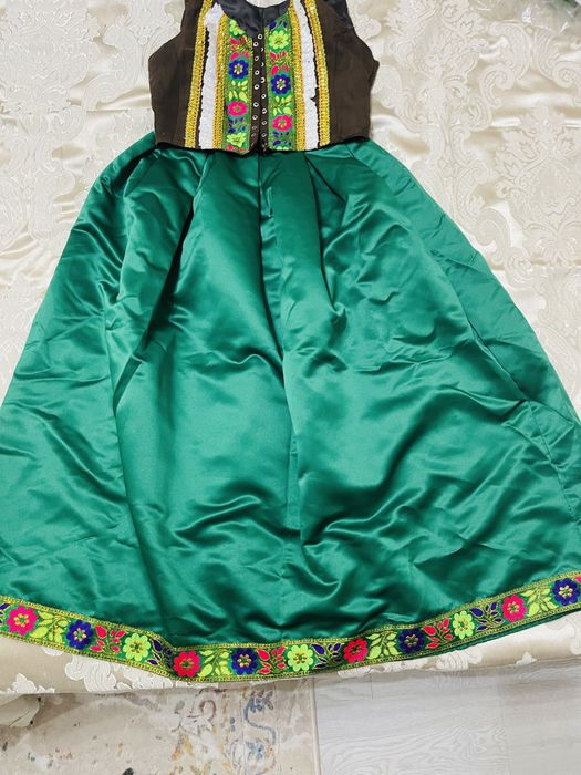 Продам костьюмы для танцев