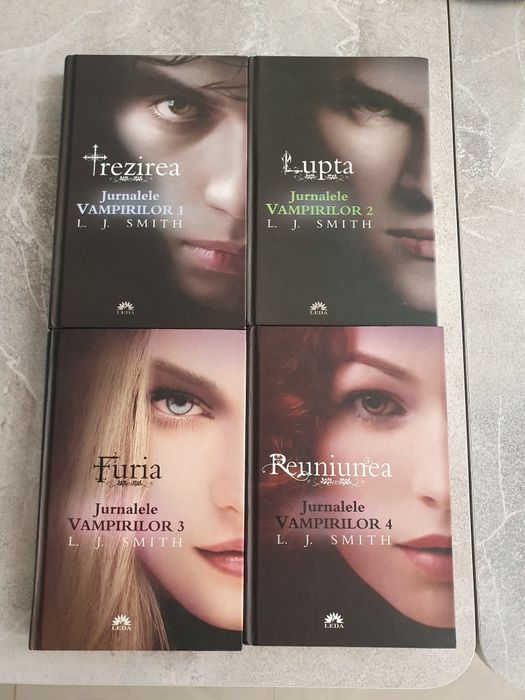 Seria Jurnalele Vampirilor