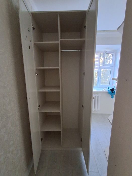Продам шкаф для одежды