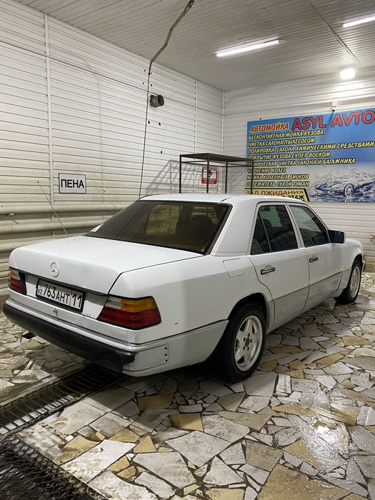 Мерседес сатылады.