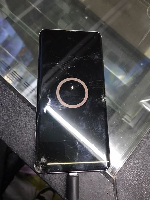 Обменяю самсунг с10