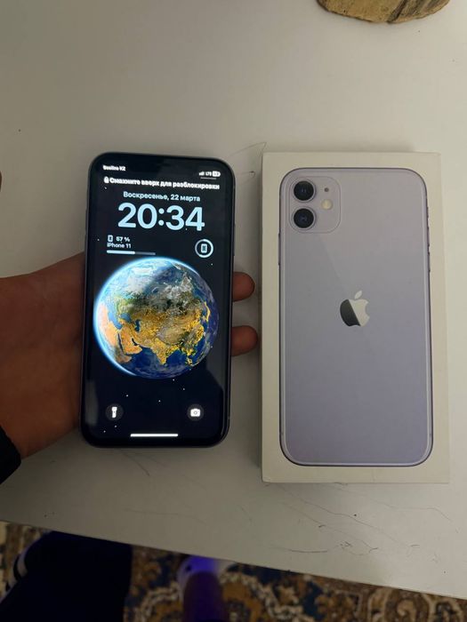 Продам 11 айфон