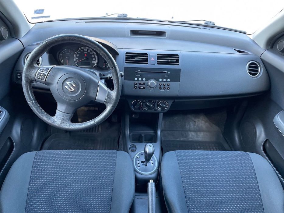 Suzuki Swift Сузуки Суифт Автоматик