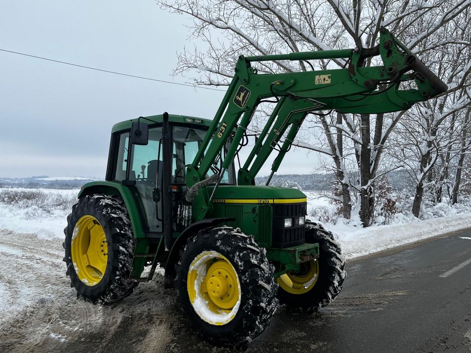 Tractor John Deere 6210 cu încărcător frontal