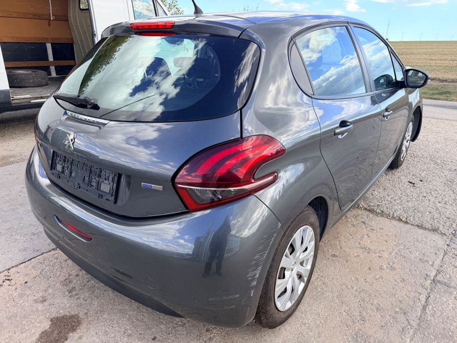 Peugeot 208 1.2 PureTech, двигател HMZ, HM01, 82 кс., 5 ск., 114000 км., 2017г., евро 6D, Пежо 208 1.2 PureTech, engine HMZ, 82 hp, 5 sp., 114000 km.
