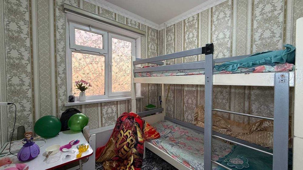 Фрунзиский Ситора кафеси 1 қаватда 2 хонали квартира сотилади.ID: 1787