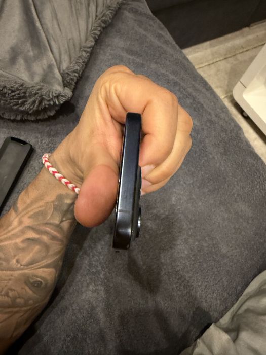 Iphone 15 pro titanium