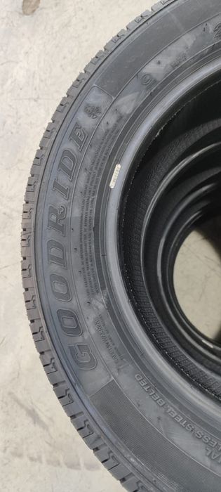 Продам комплект летних шин