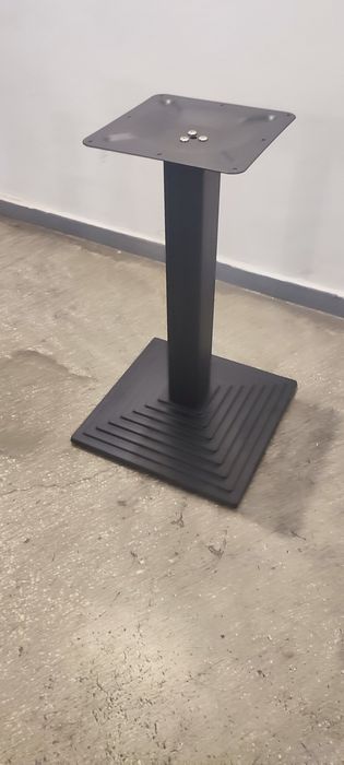 Masa cafenea / terasa noua cu baza din fontă și blat de 36 mm