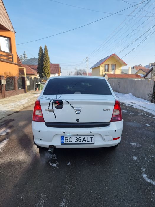 Vând logan 1.4 benzina