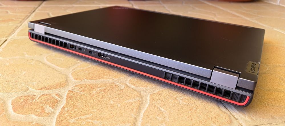Laptop Lenovo P16 Gen 2---Intel i9 13980HX 24 Nuclee---32GB DDR5---SSD 2TB---Video RTX 4000 ADA 12GB_16"2.5K 165Hz // Editare Video/Foto + Gaming