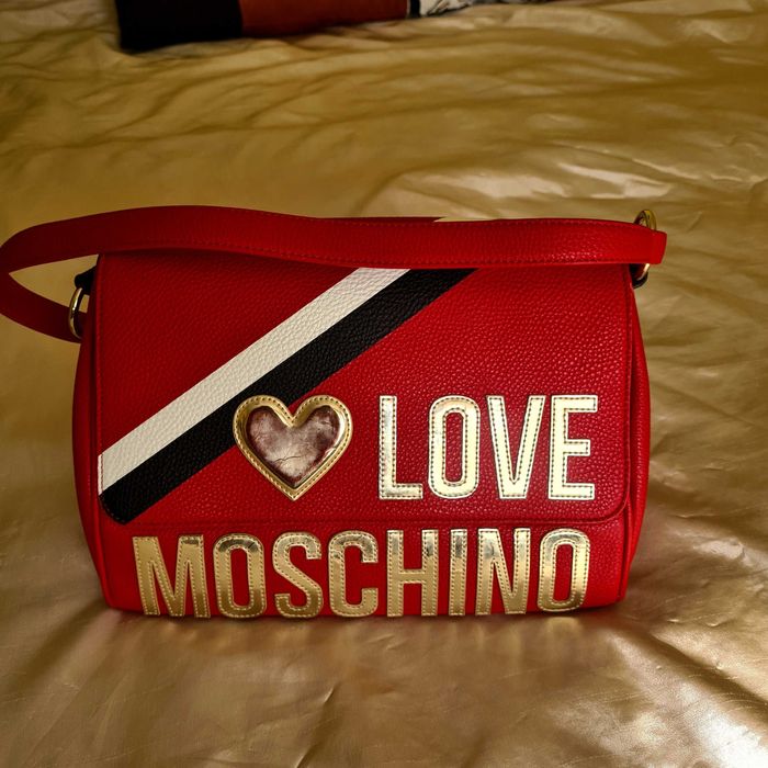 Продавам голяма чанта