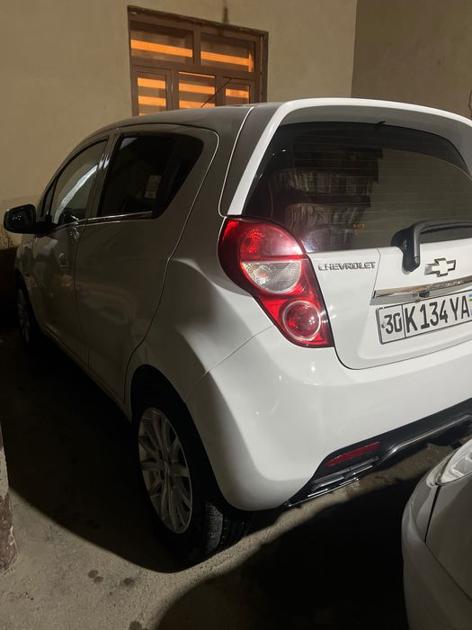 Chevralet spark sotiladi