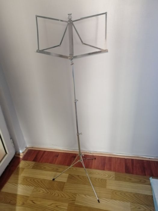 Stativ, trepied, suport partituri