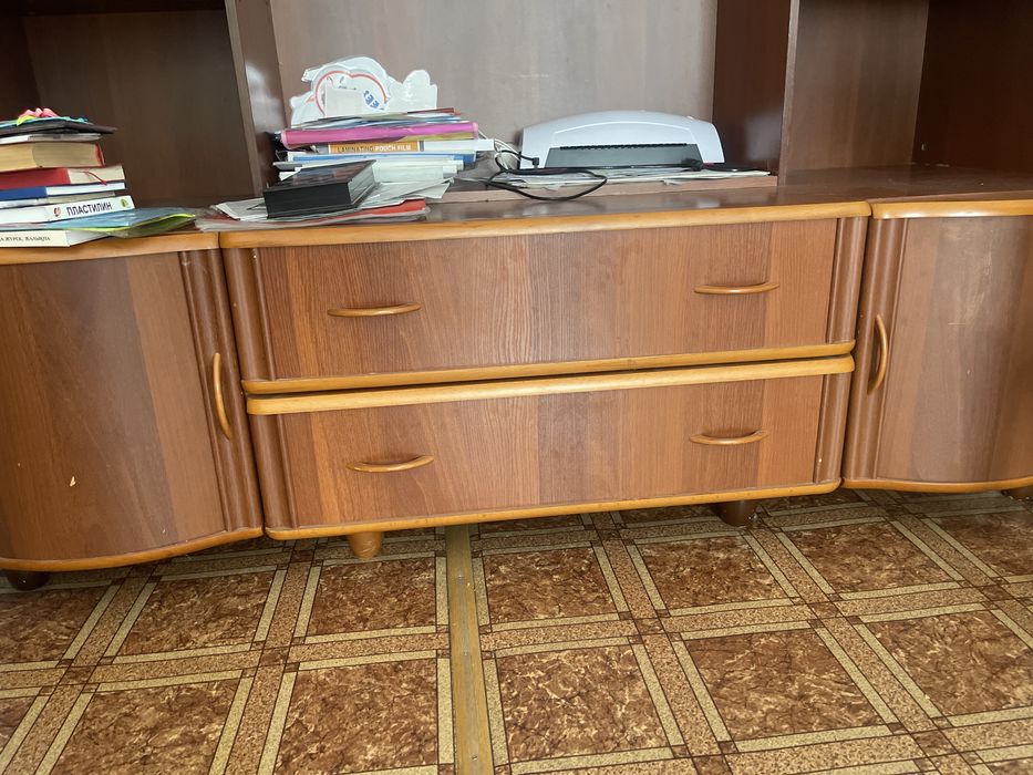 Продам большой шкаф срочно