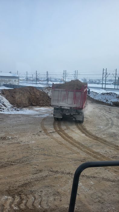 Дресва, песок, чернозем.