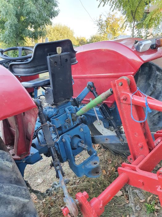 Tractor Universal 550