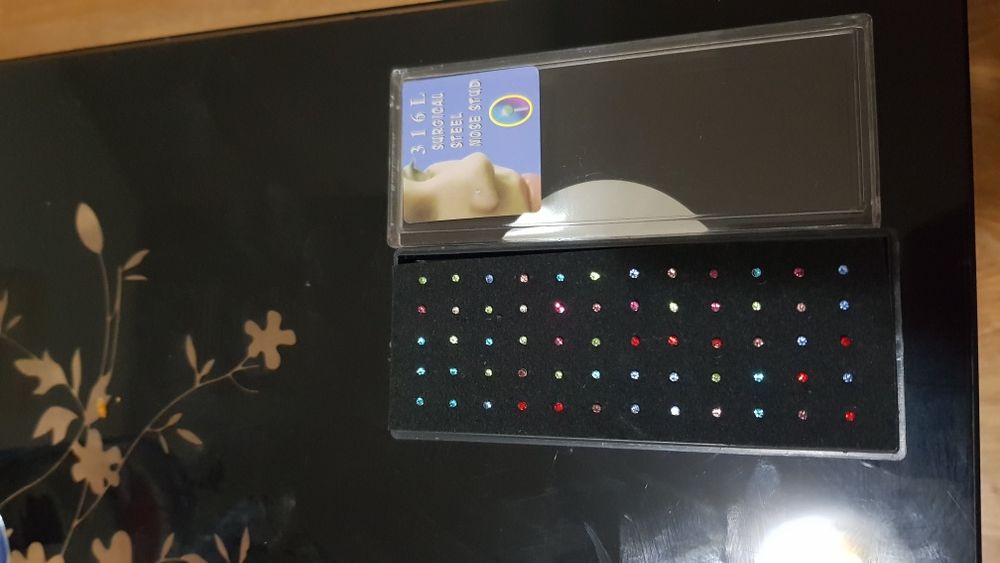 Обеци за нос различни цветове