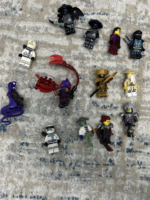 Продам лего ниндзяго минифигурки