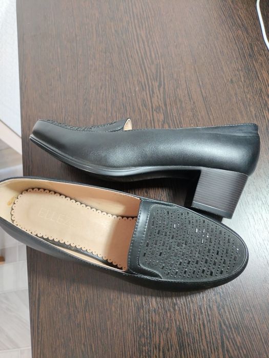 Продам туфли новые