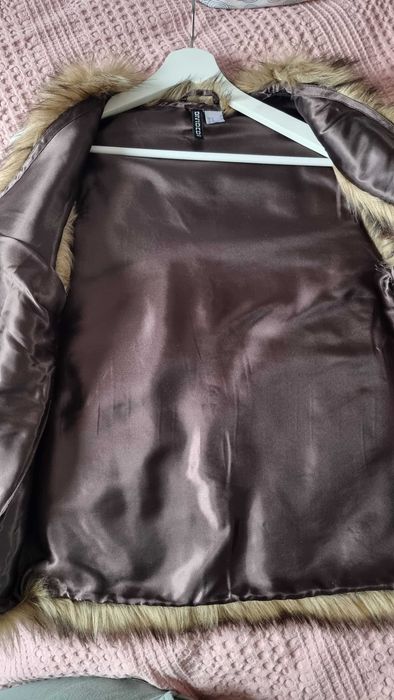 Елек H&M изкуствен косъм М размер