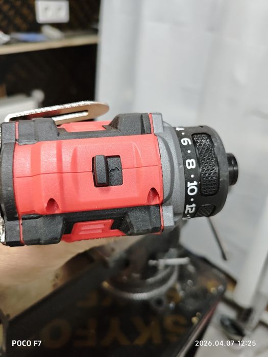 Акумулаторен безчетков 1/4 inch винтоверт