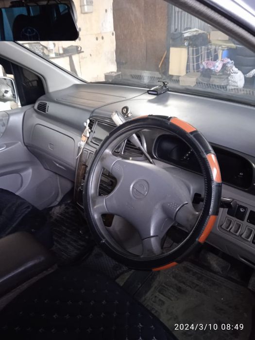 Продам машину Nissan