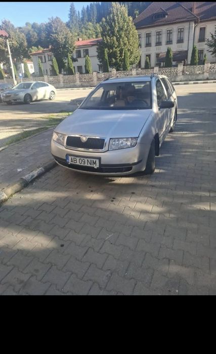 Vând  skoda fabia