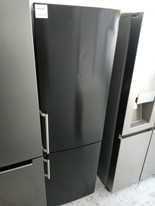 Combina frigorifica Hanseatic