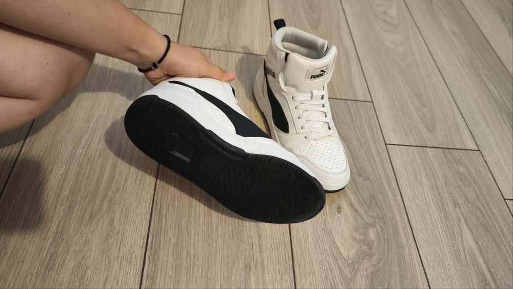 Adidași Puma Rebound V6