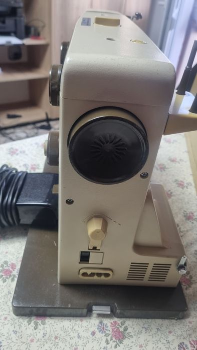 Masina de cusut  Riccar