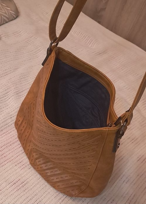 Кафява дамска чанта