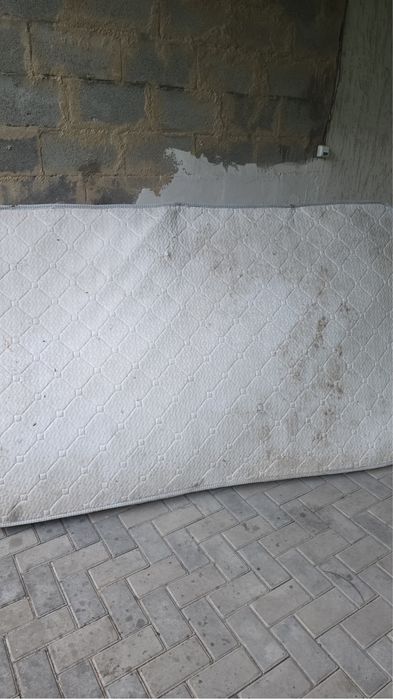 Продам матрас 140/200