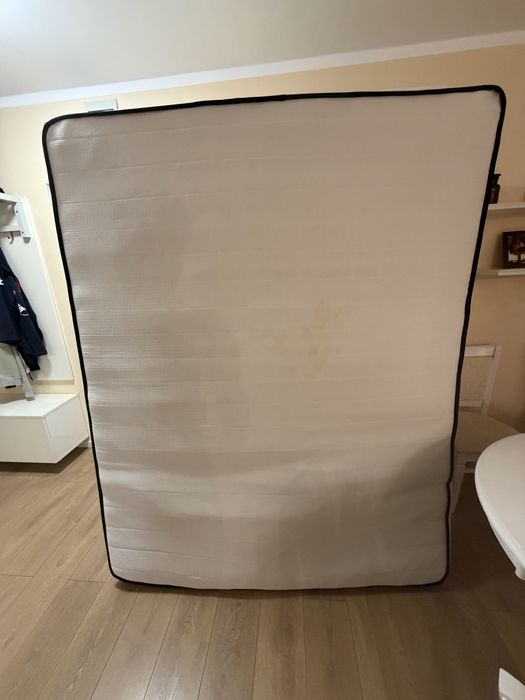 Saltea in condiție bună 160x200