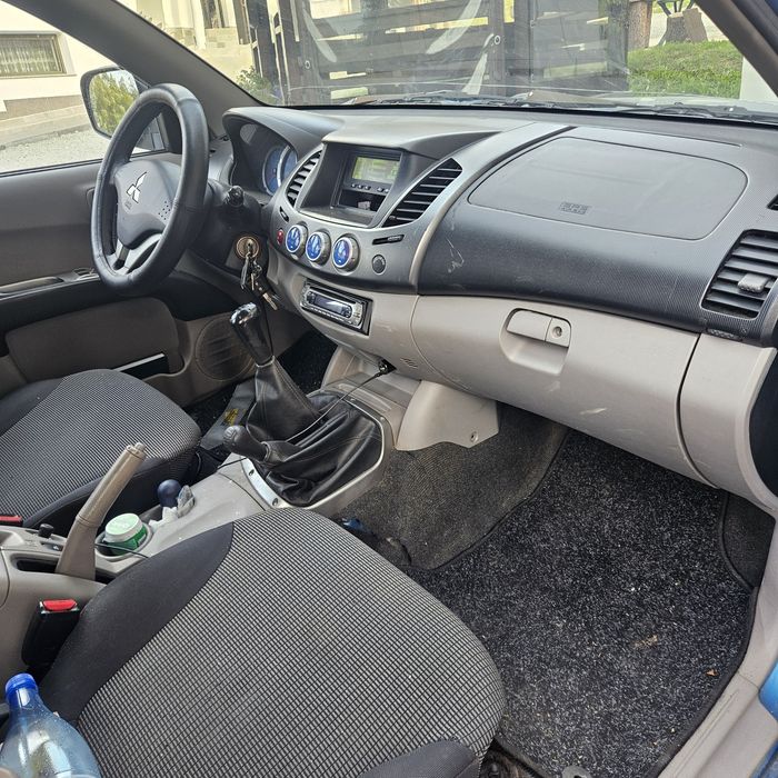 Mitsubishi L200 ,nu Navara sau Ranger nu acept schimb doar cheș acte la zi fical itp asigurare