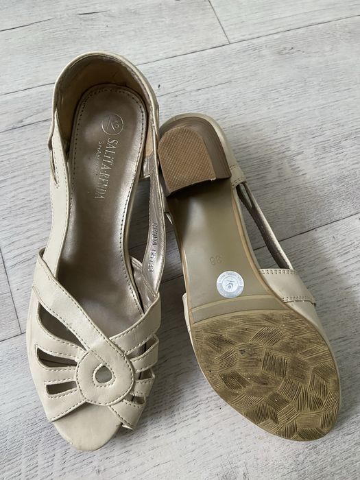 Продам новые туфли