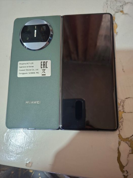 Телефон Huawei mate x3