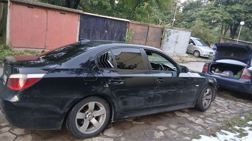 Добавки за задни странични стъкла BMW E60 – хриле, M-Style решетки