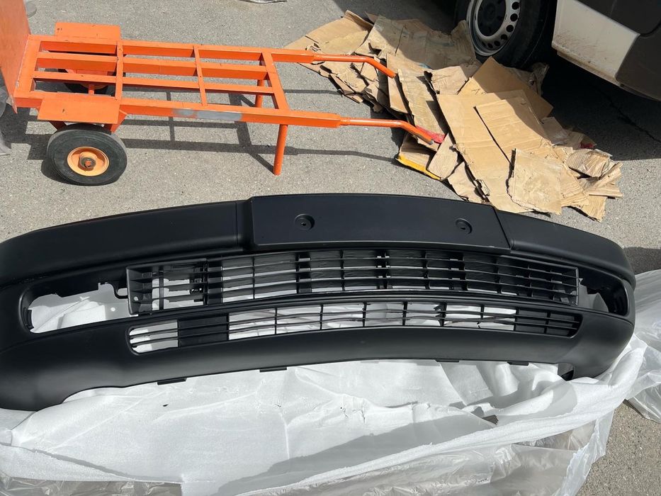 Бампер Audi s 4 передний