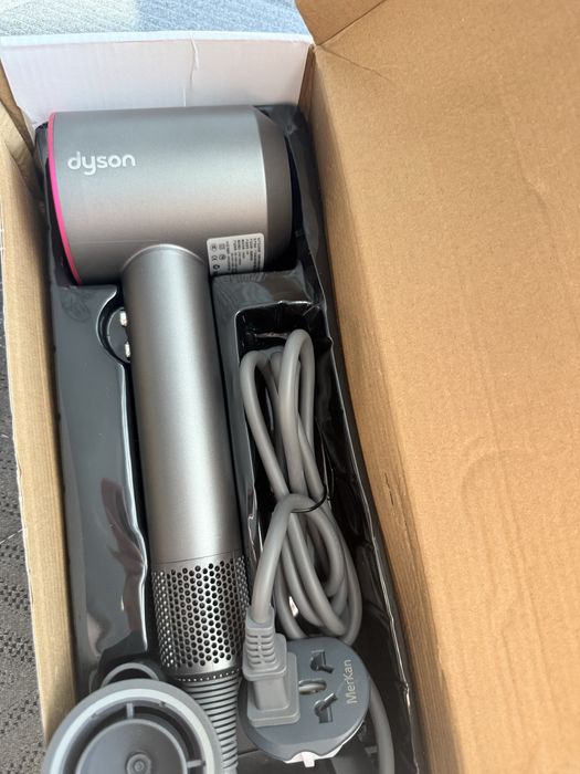 Dyson фен, мощный, новый