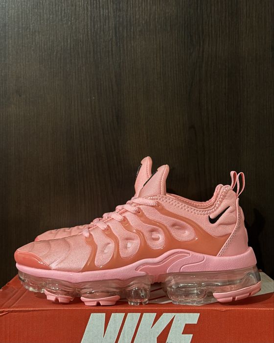 Nike Air VaporMax Plus “Pink Foam”