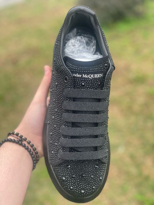 Adidasi Alexander Mcqueen cu pietricele