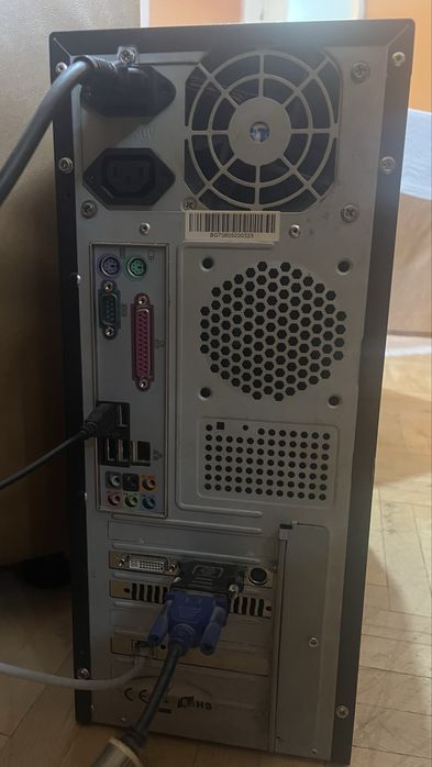 Настолен компютър+монитор