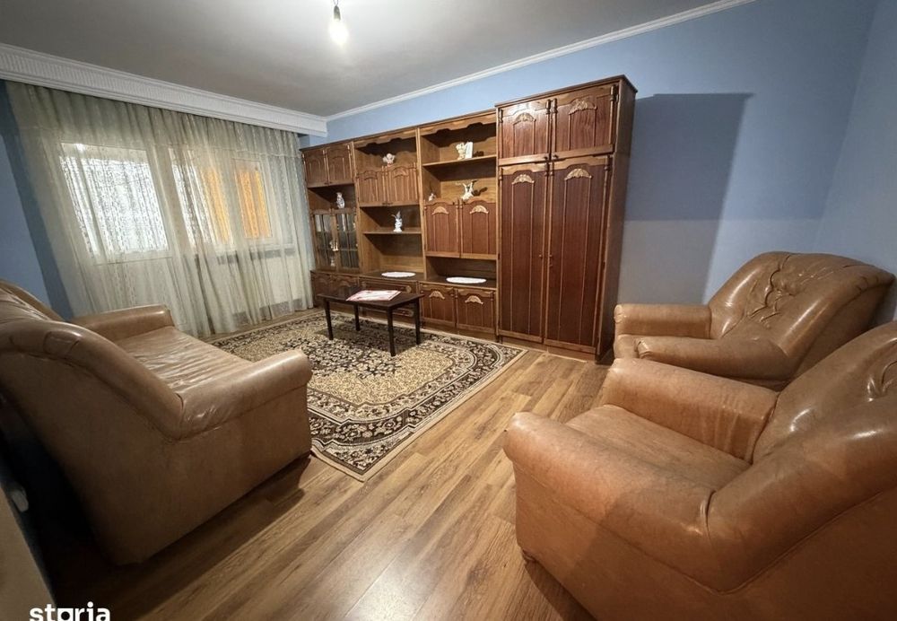 Vand apartament 3 camere