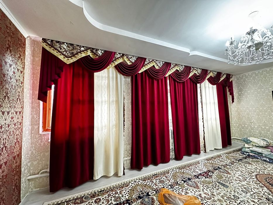 Продам шторы в отличном состояний