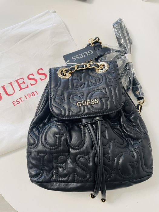 Сумка от бренда guess